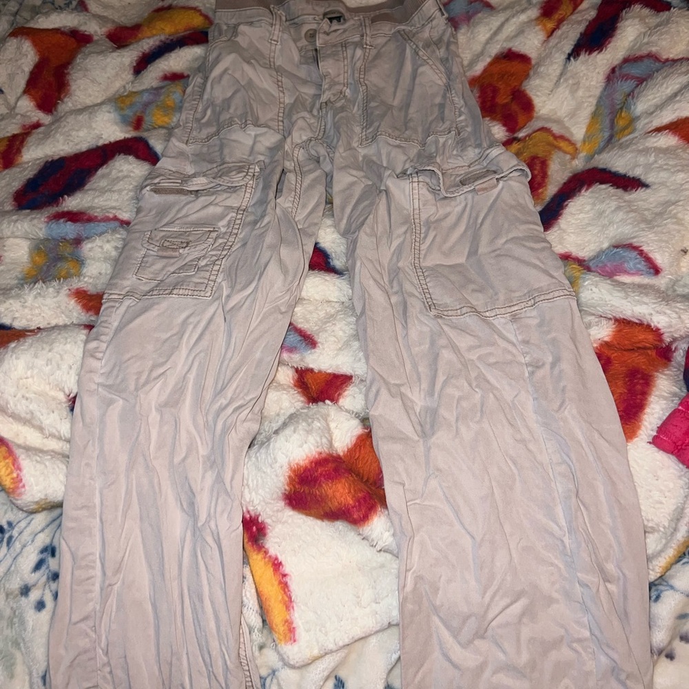 American Eagle Outfitters Light tan Cargo Jeans